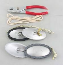 Repair kit / outfit for liferaft